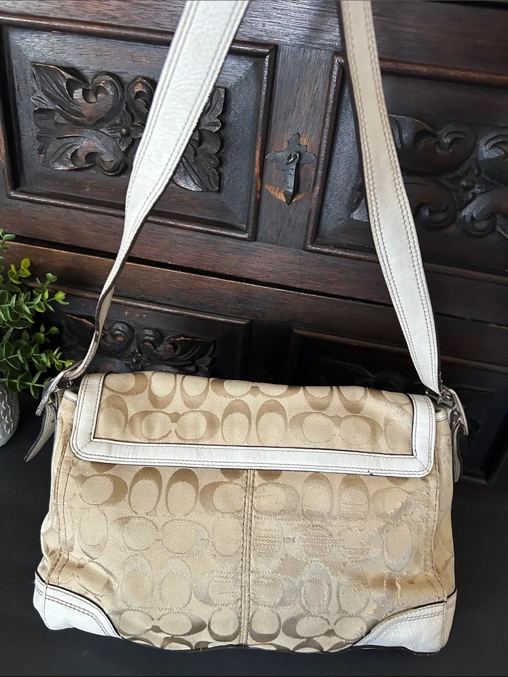 Vintage Coach Soho (or Hamptons) Signature Flap Shoulder Bag F13972
